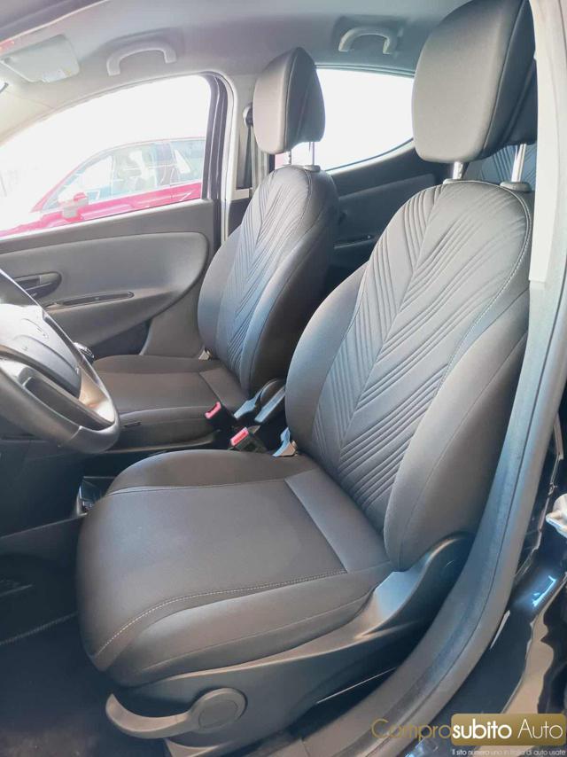 LANCIA Ypsilon usata 17