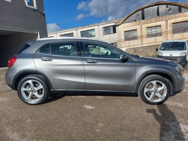 MERCEDES-BENZ GLA 200 usata 3