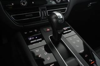 PORSCHE Macan usata 18