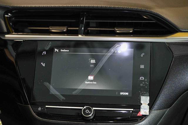 OPEL Corsa usata, con USB