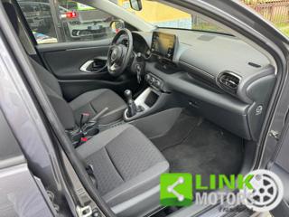 TOYOTA Yaris usata 24