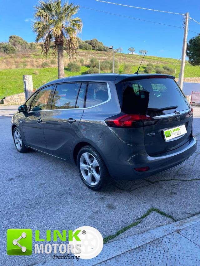 OPEL Zafira Tourer usata, con Boardcomputer