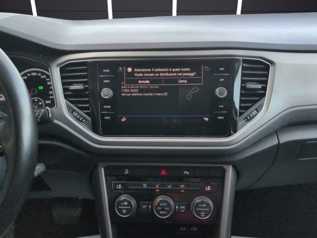 VOLKSWAGEN T-Roc usata, con USB