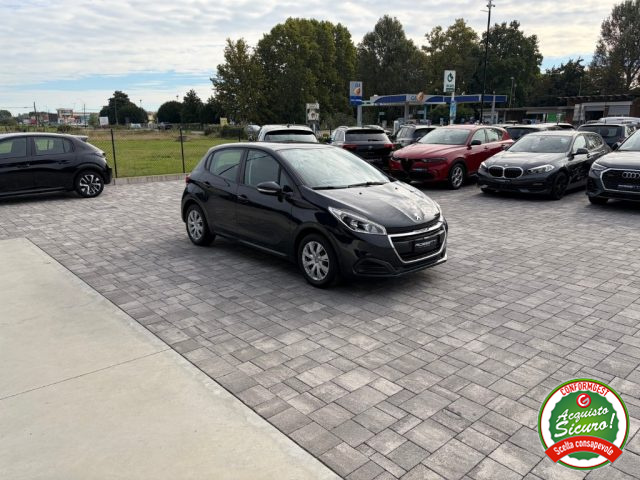 PEUGEOT 208 usata, con Autoradio