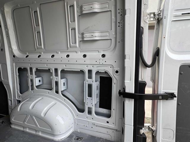 VOLKSWAGEN Crafter usata, con Park Distance Control