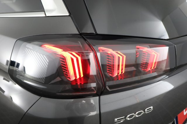 PEUGEOT 5008 usata 9