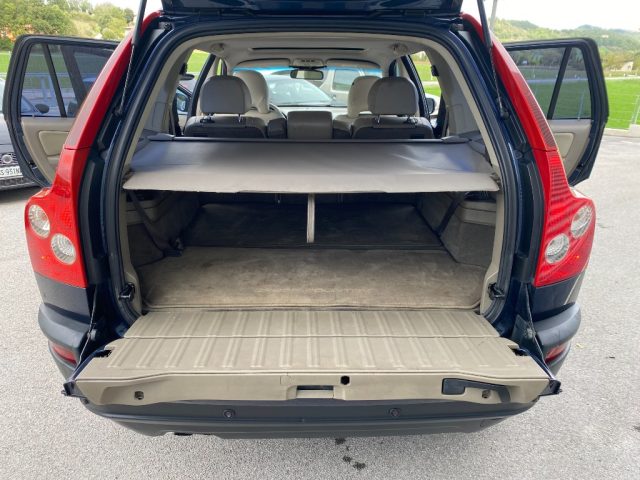 VOLVO XC90 usata, con Monitoraggio pressione pneumatici