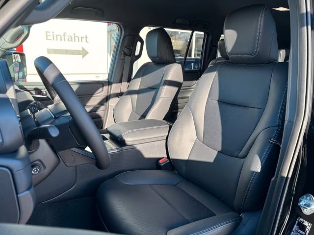 TOYOTA Land Cruiser usata, con Autoradio