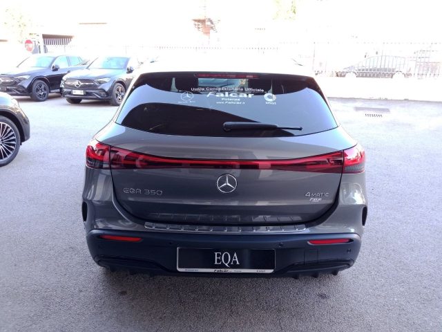 MERCEDES-BENZ EQA usata, con Luci diurne LED