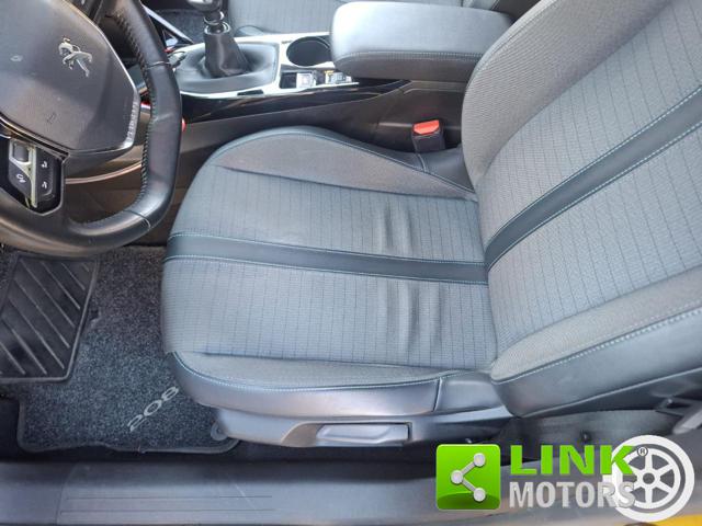 PEUGEOT 208 usata, con Autoradio