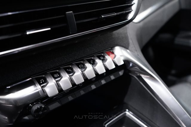 PEUGEOT 3008 usata, con Luci diurne LED