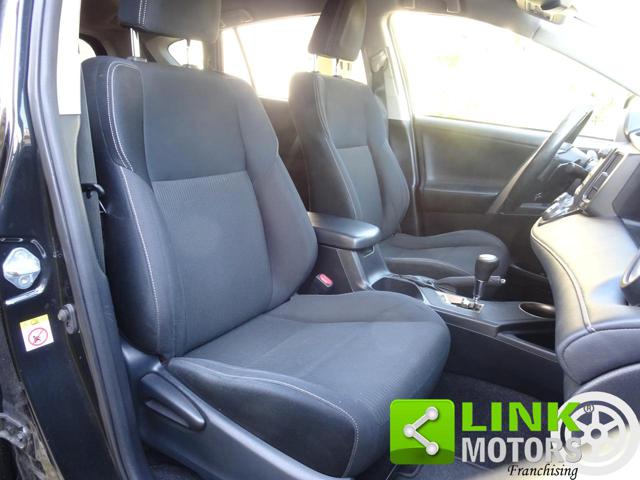 TOYOTA RAV 4 usata, con Controllo automatico clima