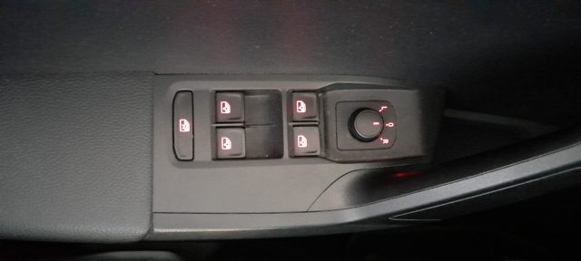 SEAT Arona usata, con Specchietti laterali elettrici