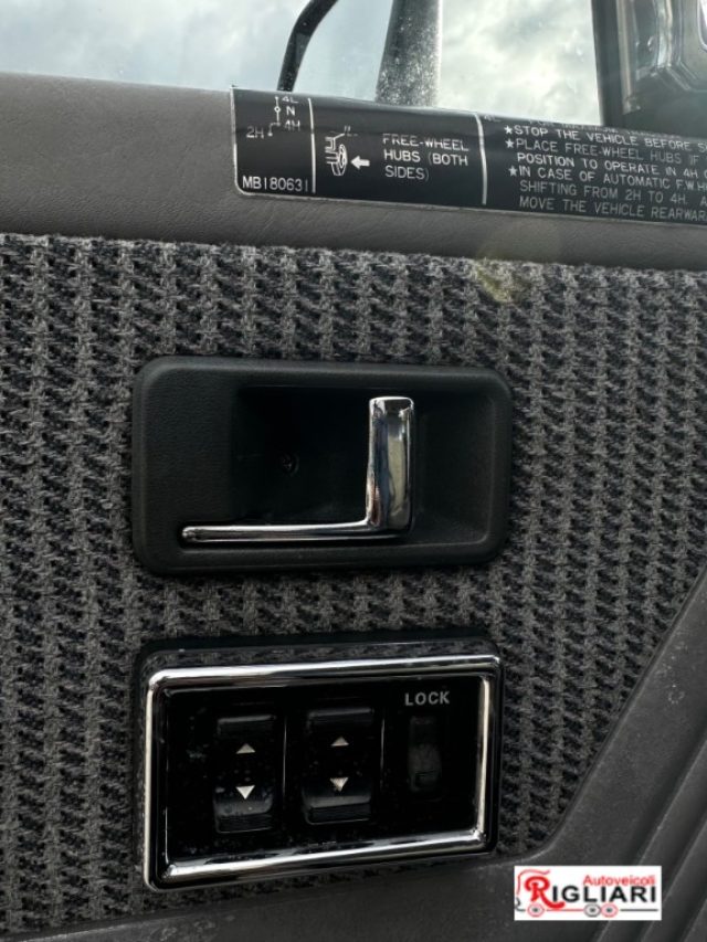 MITSUBISHI Pajero usata 11