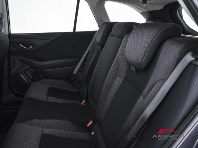 SUBARU OUTBACK usata 9