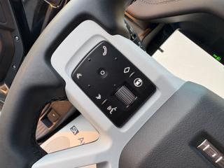 LAND ROVER Defender usata, con Servosterzo