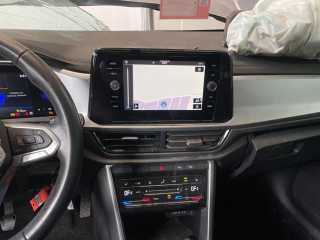 VOLKSWAGEN T-Roc usata, con USB