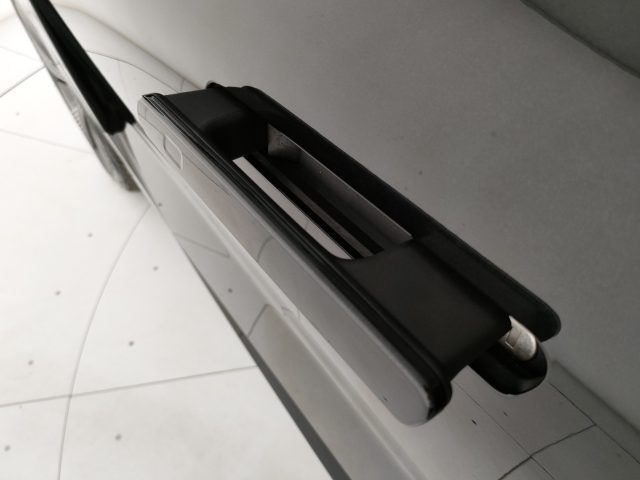 LYNK & CO 08 usata, con Sistema di navigazione