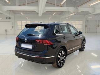 VOLKSWAGEN Tiguan usata, con Airbag