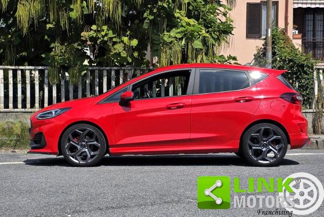 FORD Fiesta usata, con USB