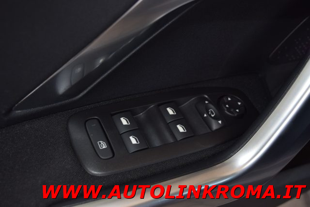 PEUGEOT 2008 usata, con Servosterzo