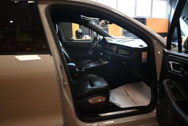 PORSCHE Macan usata 35