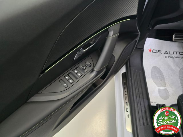 PEUGEOT 2008 usata, con Sistema di navigazione