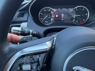 JAGUAR E-Pace usata, con Specchietti laterali elettrici