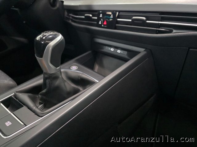 VOLKSWAGEN Golf usata, con MP3