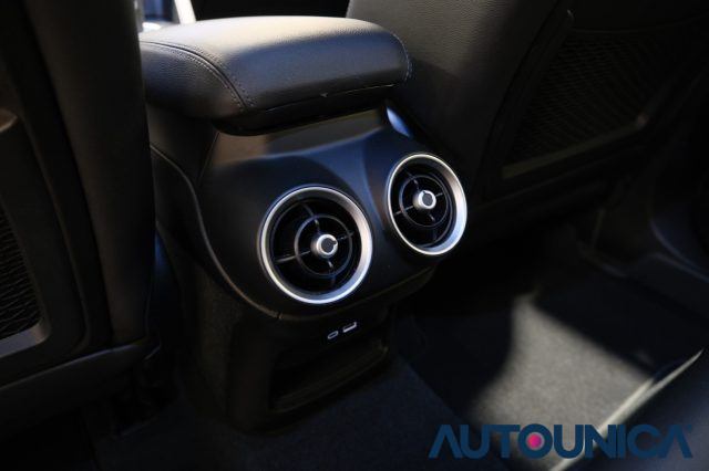 ALFA ROMEO Stelvio usata, con Sensore di luce