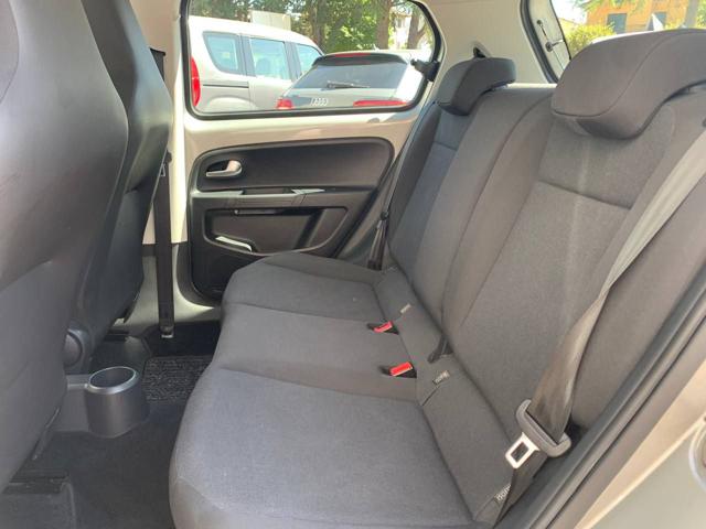 VOLKSWAGEN up! usata, con ESP