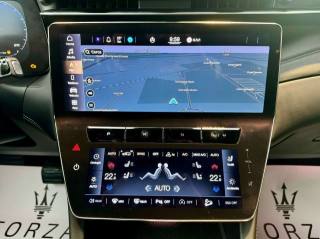 MASERATI Grecale usata, con Volante in pelle