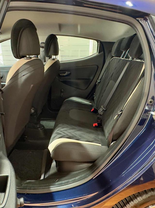 LANCIA Ypsilon usata, con USB