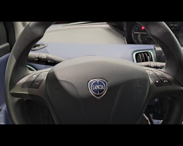 LANCIA Ypsilon usata, con Fendinebbia