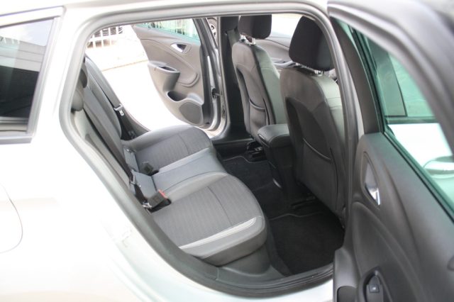 OPEL Astra usata, con Servosterzo