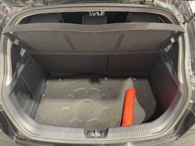 KIA Rio usata, con Fari LED