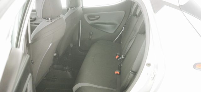 LANCIA Ypsilon usata, con MP3