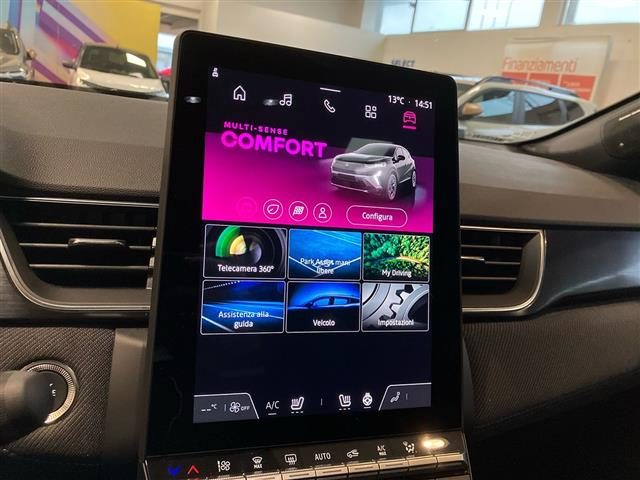 RENAULT Captur usata, con Bracciolo