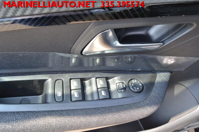PEUGEOT 208 usata, con Touch screen