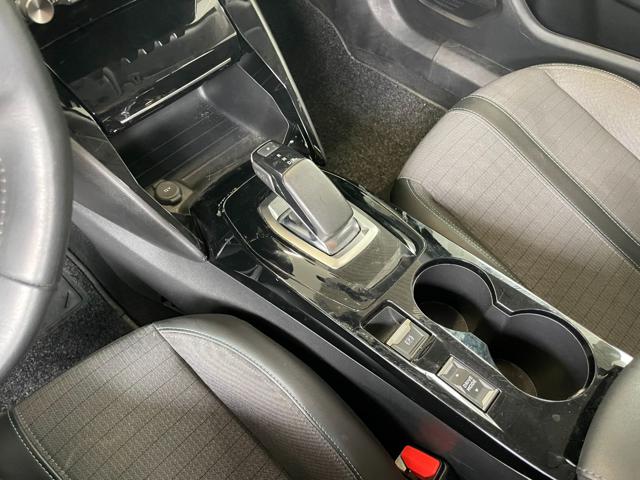 PEUGEOT 2008 usata, con Touch screen