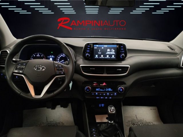 HYUNDAI Tucson usata 12
