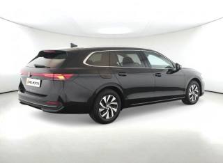 VOLKSWAGEN Passat Variant usata, con Airbag