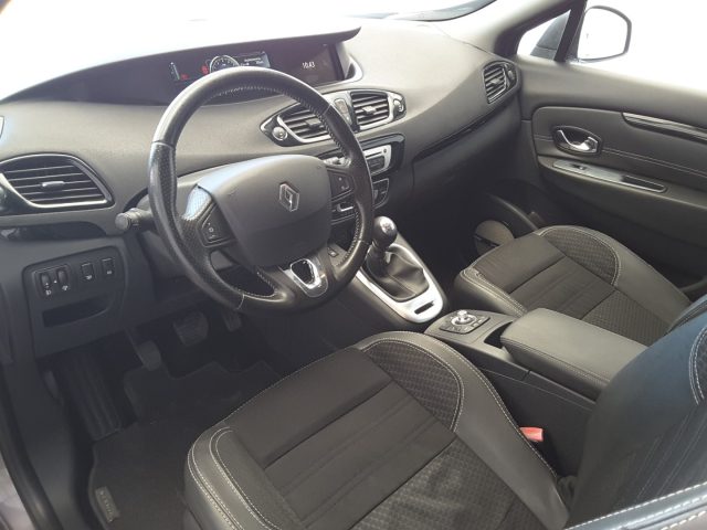 RENAULT Scenic usata, con Autoradio