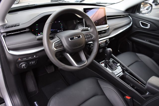 JEEP Compass usata, con Autoradio