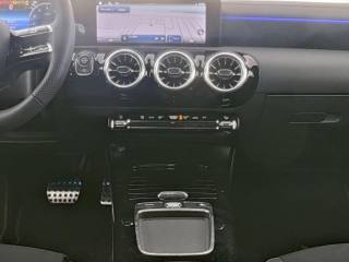 MERCEDES-BENZ CLA 180 usata, con Autoradio