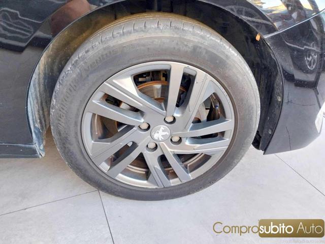 PEUGEOT 208 usata, con Airbag testa
