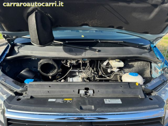 VOLKSWAGEN Crafter usata, con Touch screen