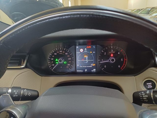 LAND ROVER Range Rover Velar usata, con Sedili riscaldati