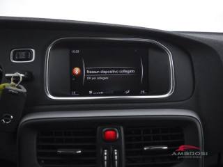 VOLVO V40 Cross Country usata 14