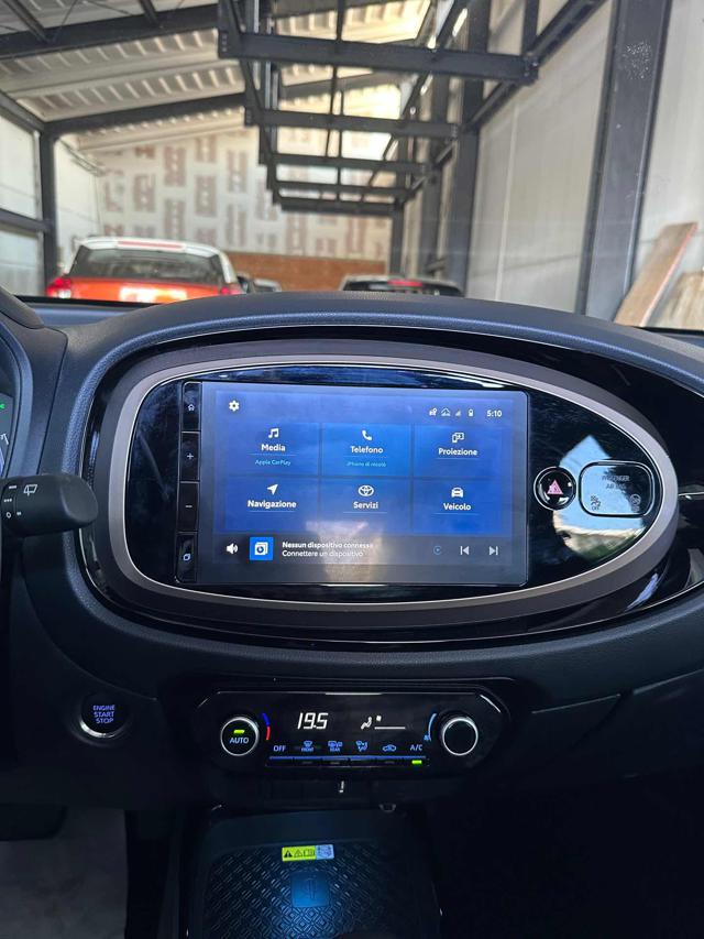 TOYOTA Aygo X usata, con Controllo automatico clima